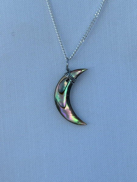 pāua moon necklace