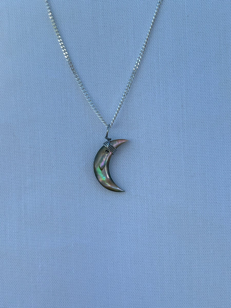 pāua moon necklace