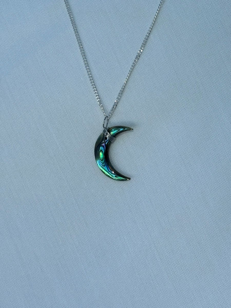 pāua moon necklace