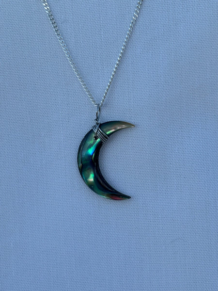 pāua moon necklace