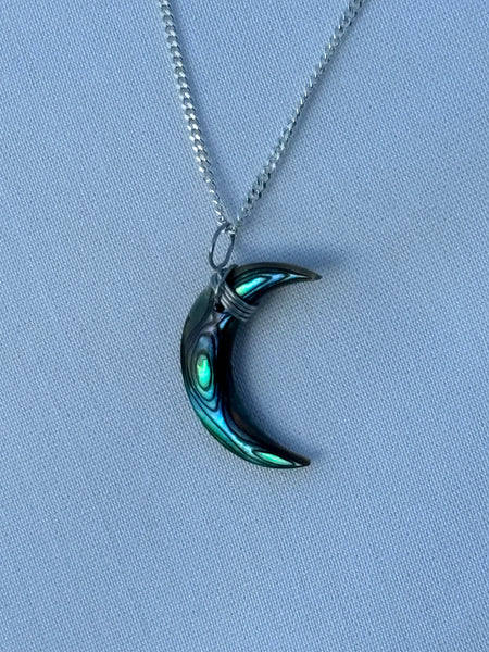 pāua moon necklace