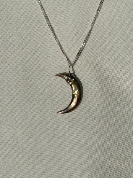 pāua moon necklace