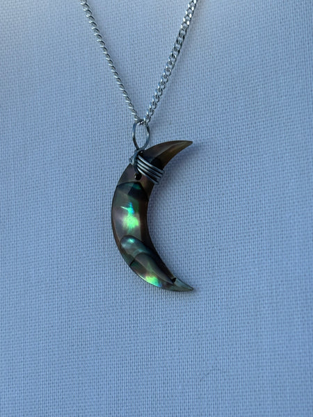 pāua moon necklace