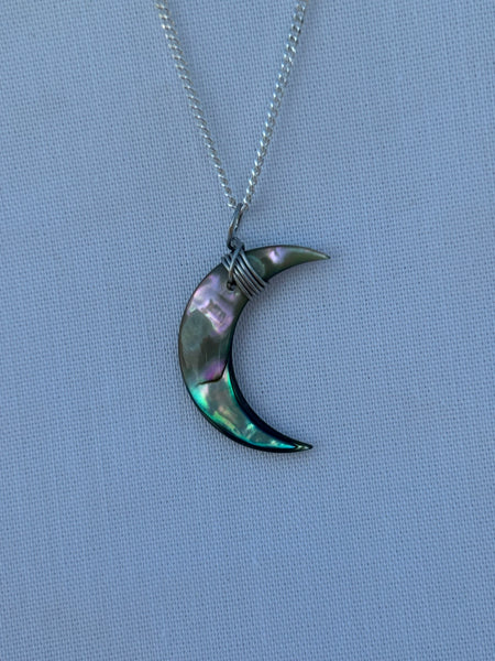 pāua moon necklace