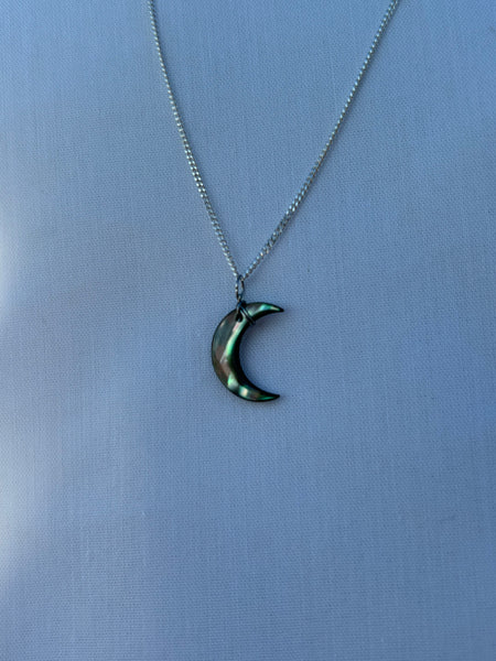 pāua moon necklace