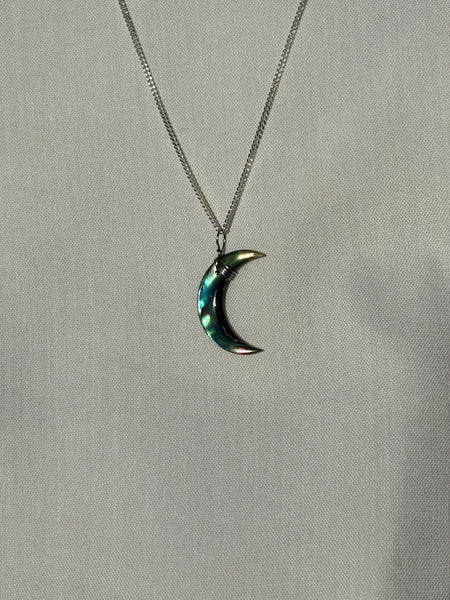 pāua moon necklace