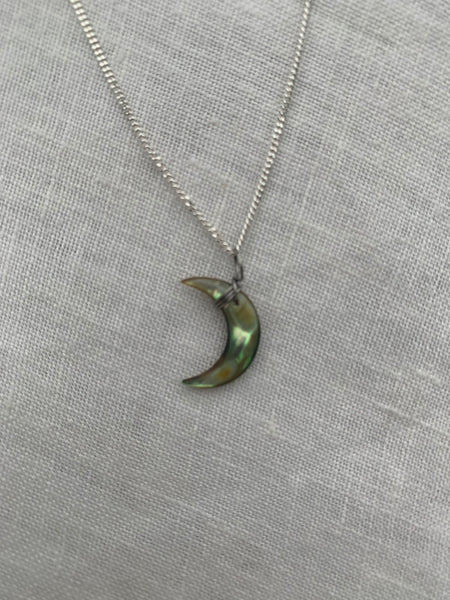 pāua moon necklace
