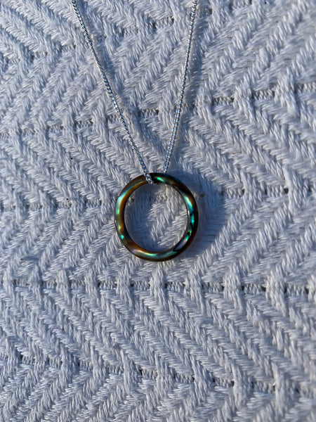 pāua sphere necklace