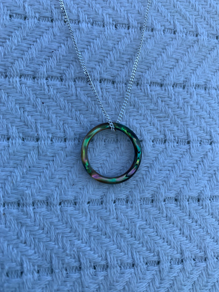 pāua sphere necklace