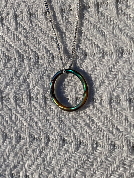 pāua sphere necklace