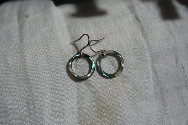 pāua halo earrings