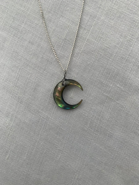 pāua moon necklace