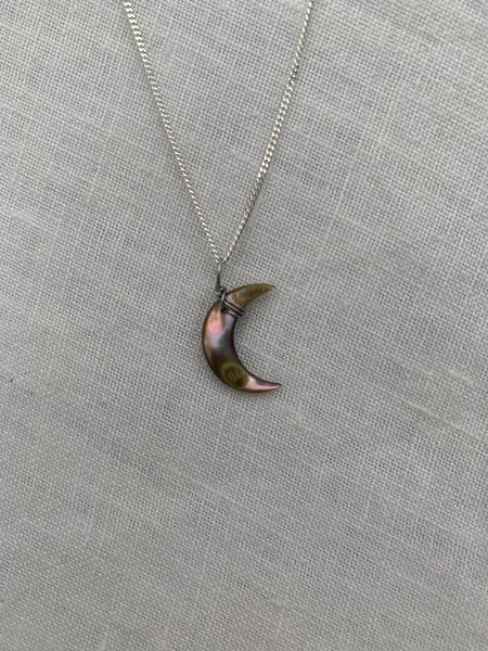 pāua moon necklace