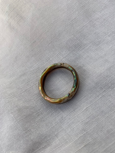 Otis pāua band ring