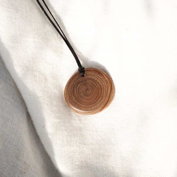 wooden disk cord necklace